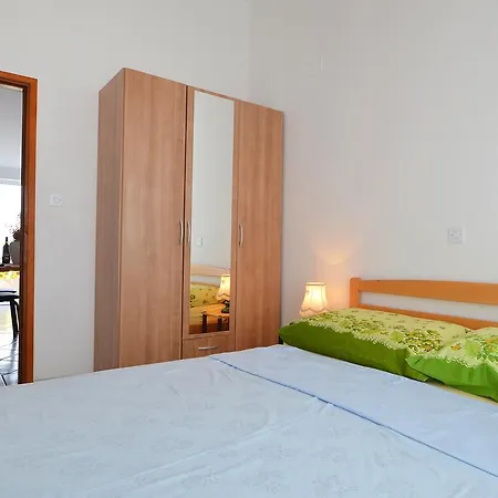 Antun.2 Apartament Povljana